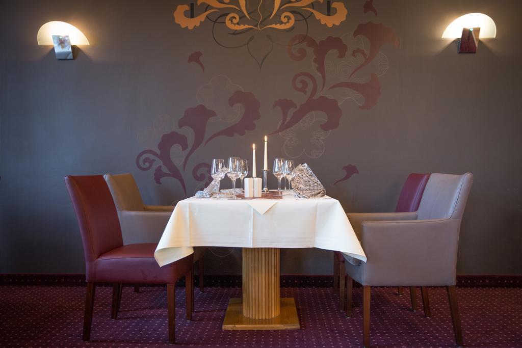 Hotel Kristall Weisswasser Esterno foto