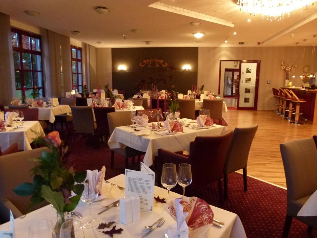 Hotel Kristall Weisswasser Esterno foto