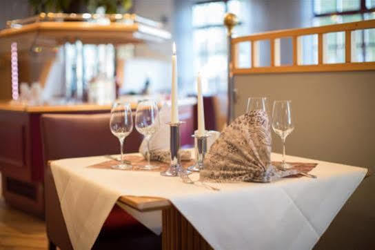 Hotel Kristall Weisswasser Esterno foto