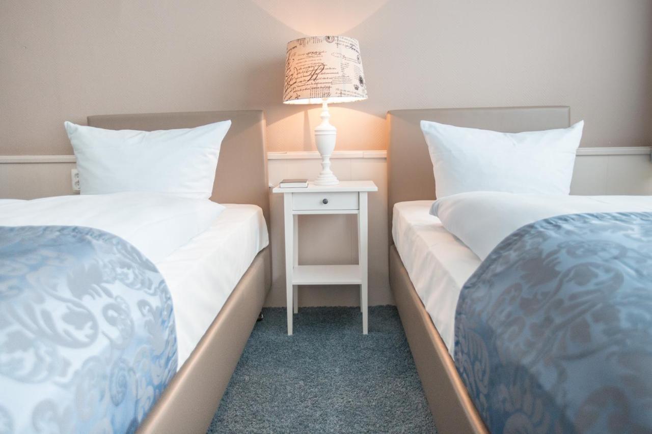 Hotel Kristall Weisswasser Esterno foto